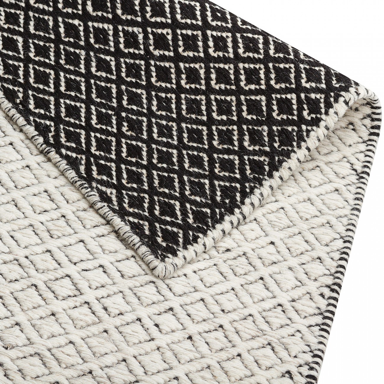 Tapete Osaka Reversível Preto - 100x140